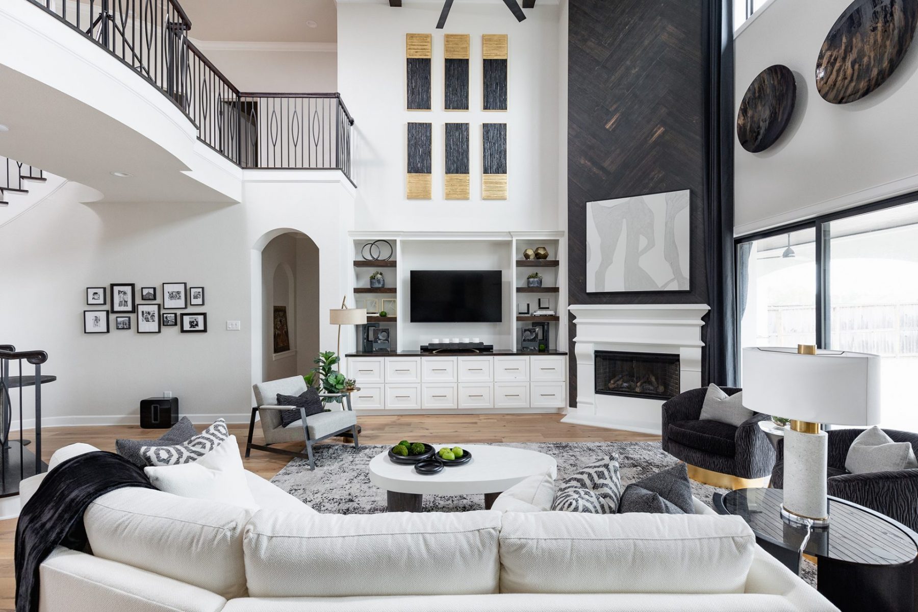 Entertainment unit wall