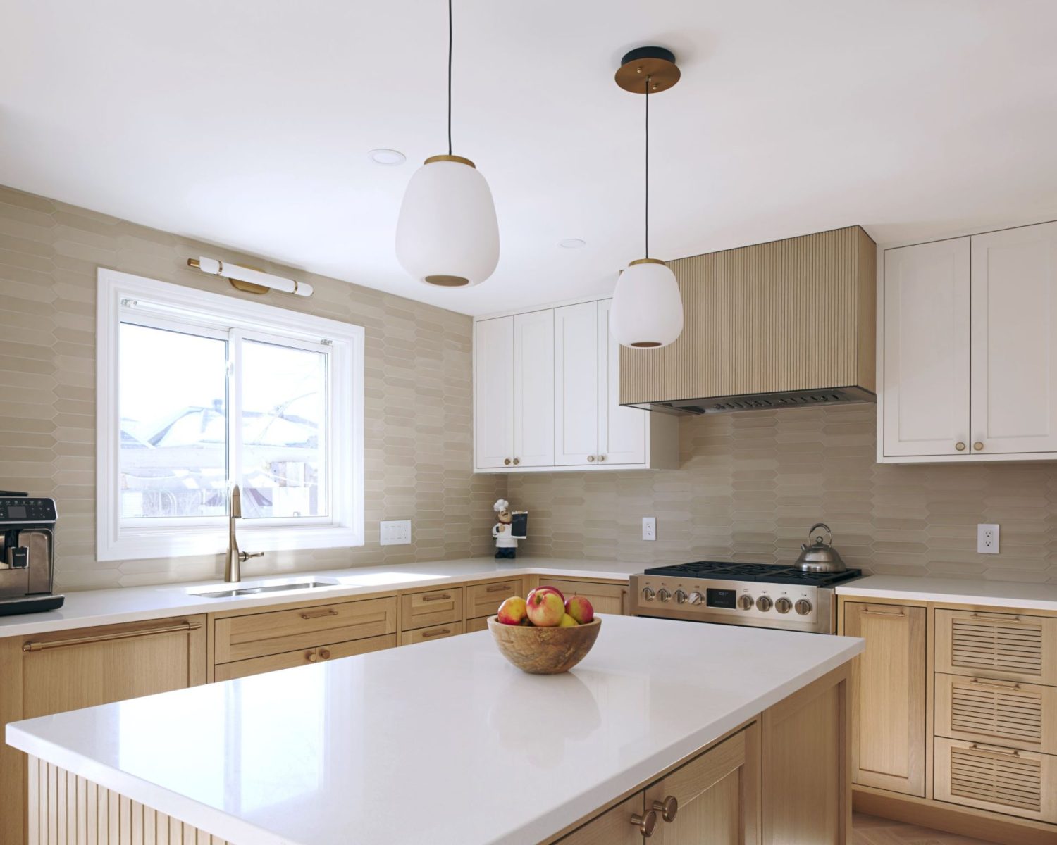 kitchen renovation Ottawa, contemporary kitchen design, kitchen remodel, modern kitchen design, functional kitchen layout, custom kitchen design, kitchen renovation ideas