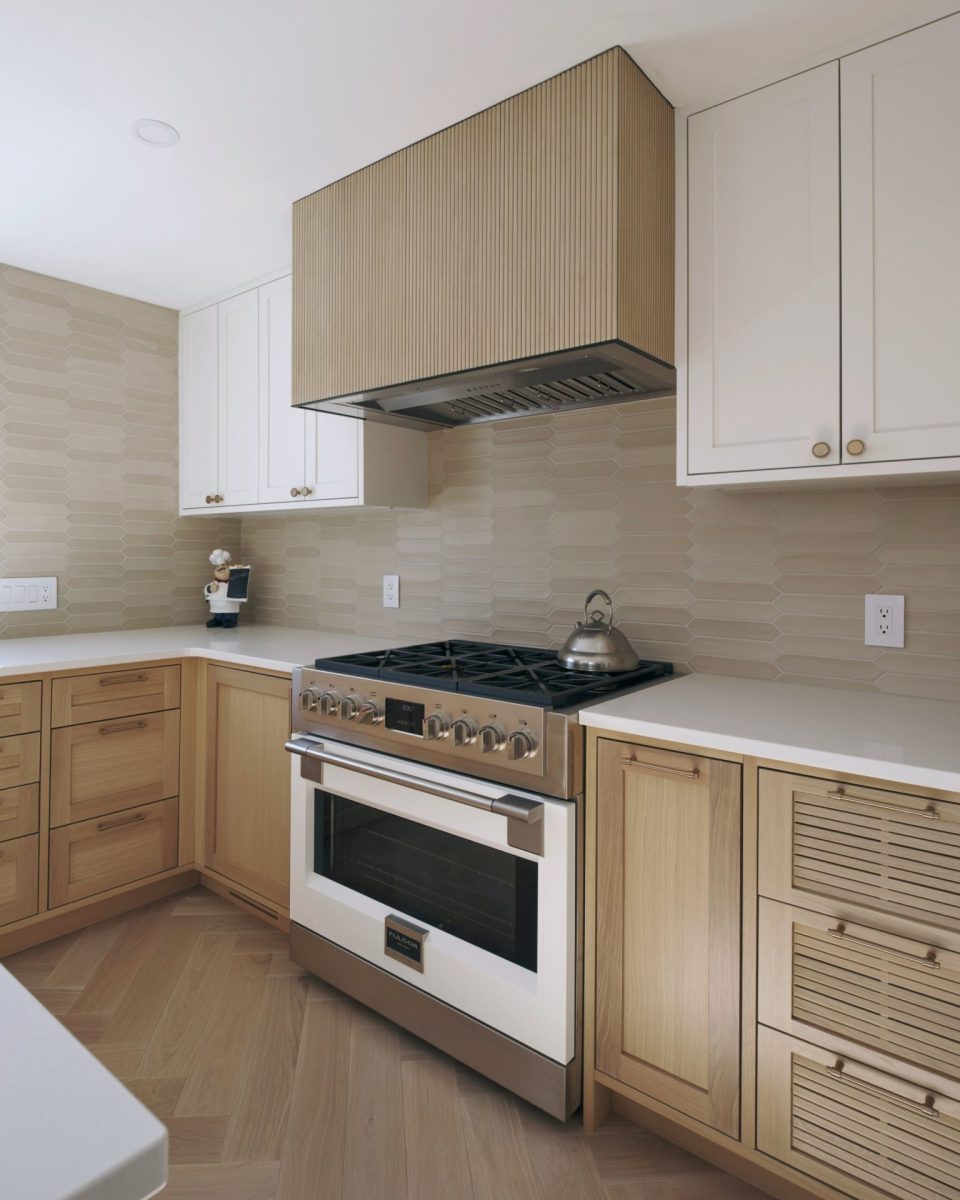 kitchen renovation Ottawa, contemporary kitchen design, kitchen remodel, modern kitchen design, functional kitchen layout, custom kitchen design, kitchen renovation ideas